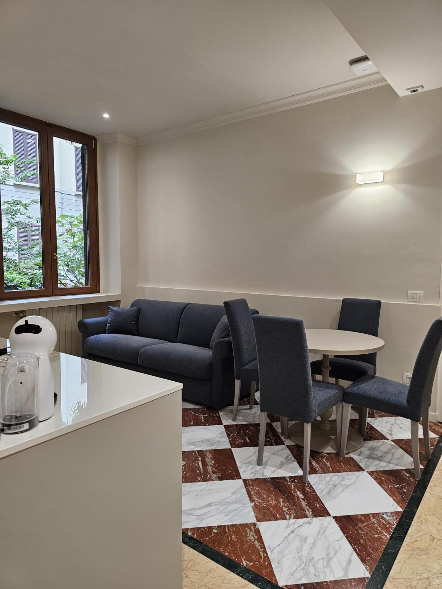 Andreola Central Hotel Milan Luaran gambar